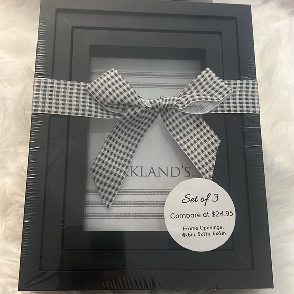 Kirklands Photo Frame 4x6, 5x7, 6x8 - Black Wood - Wall Mounted - Picture 1 of 4